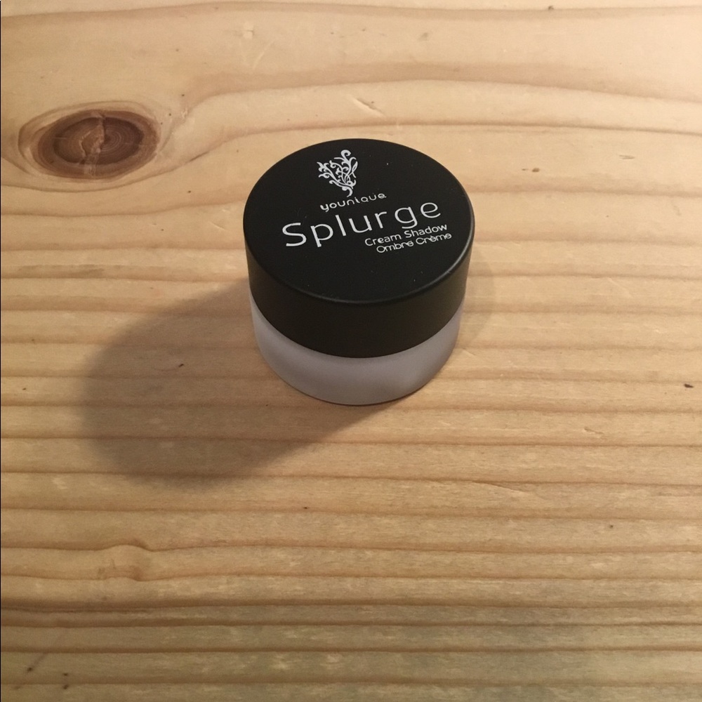Younique Creme Shadow